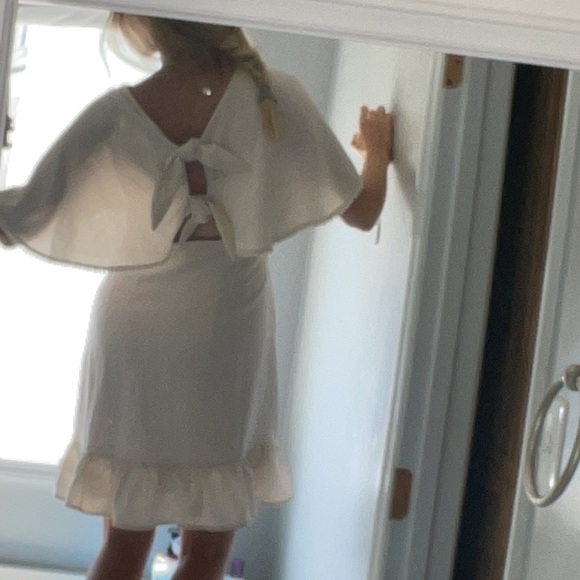 Cream Ruffle dress - Picture 9 of 9